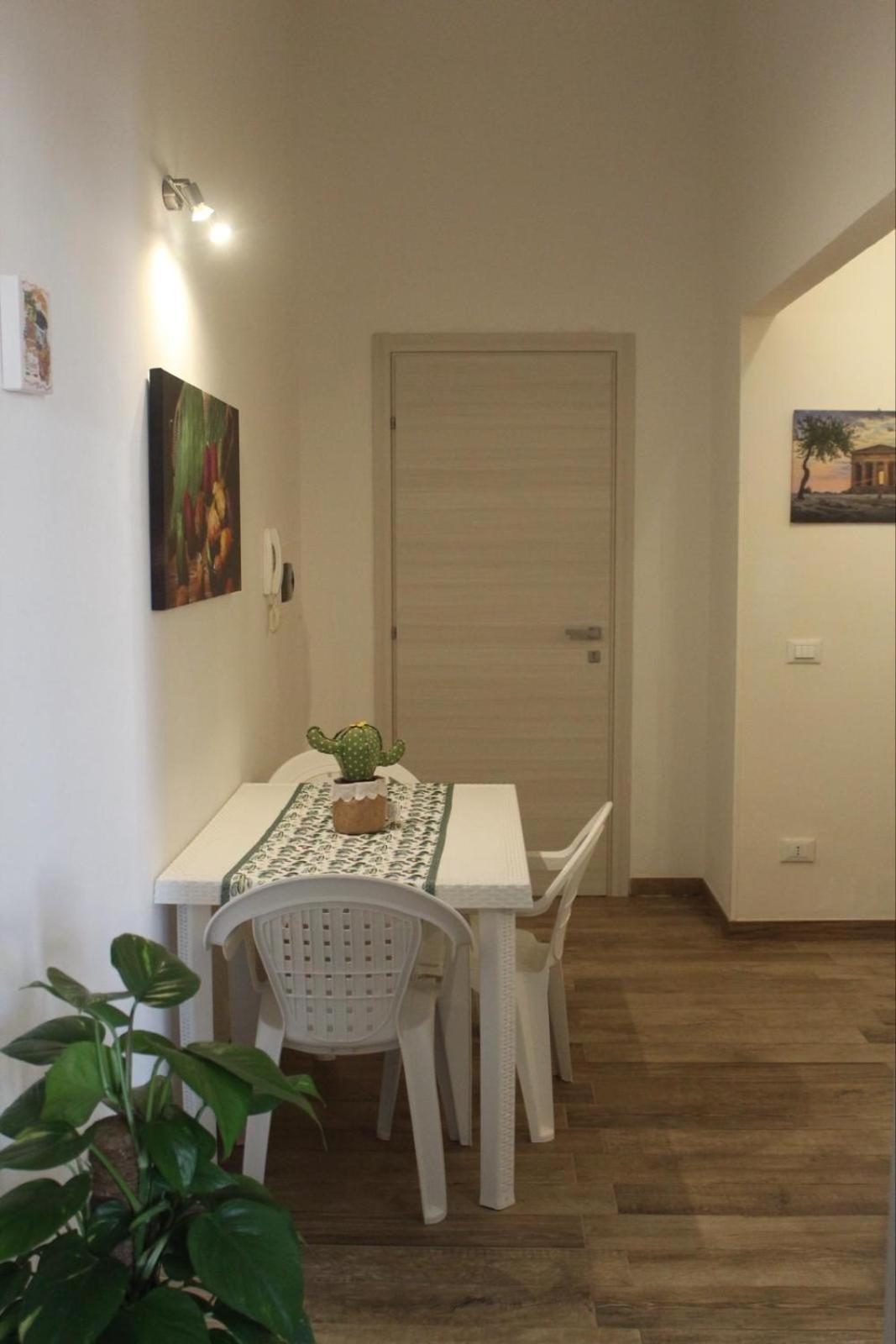 Annale Apartment Marsala Bagian luar foto